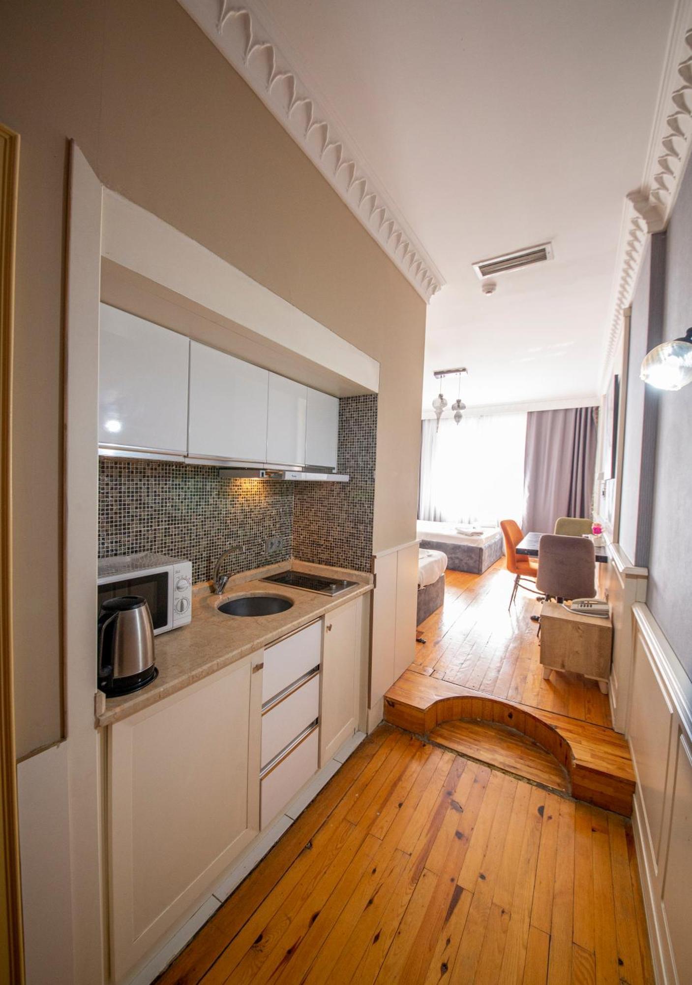 Royal Garden Suite And Hotel Istanbulská provincie Exteriér fotografie